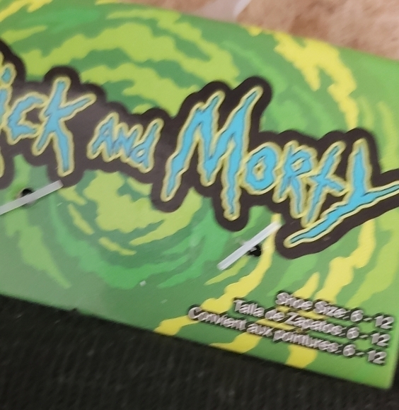 𝅺rick and Morty Crew Socks New 2 Pair Included - Picture 5 of 7